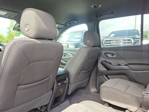Used 2023 Chevrolet Traverse LT FWD image 21