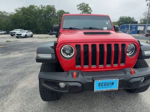 Used 2023 Jeep Gladiator Mojave w/ LED Lighting Group AWD/4WD image 3