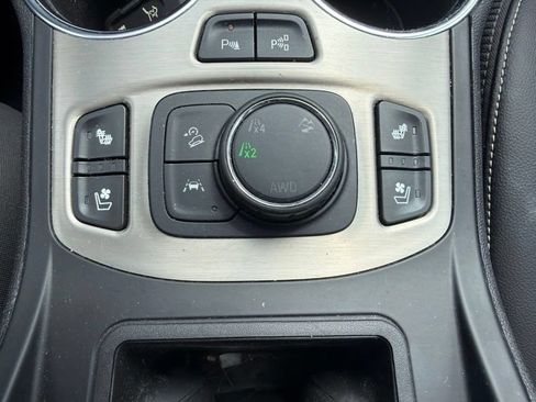 Used 2023 GMC Terrain Denali w/ Black Diamond Edition AWD/4WD image 23