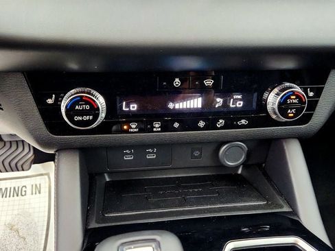 Used 2026 Mitsubishi Outlander LE AWD/4WD image 18