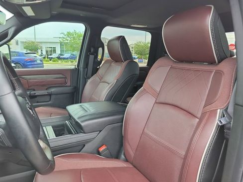 Used 2025 RAM 3500 Limited AWD/4WD image 21
