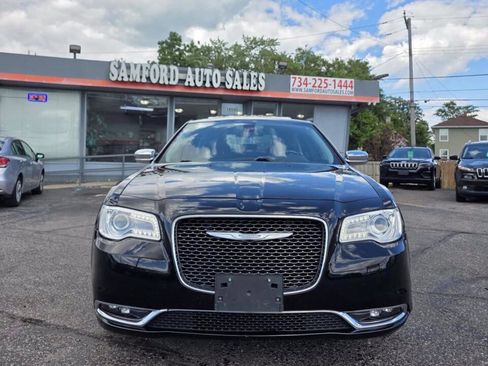 Used 2016 Chrysler 300 C w/ Harman/Kardon Audio Group AWD/4WD image 6
