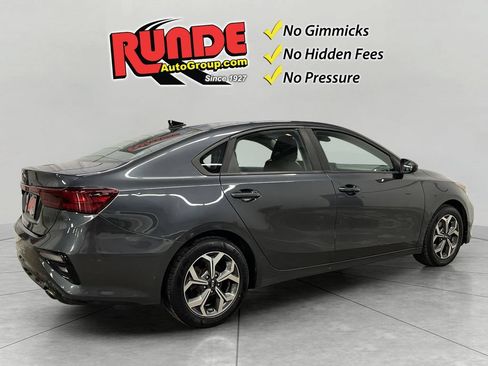 Used 2019 Kia Forte LXS FWD image 5