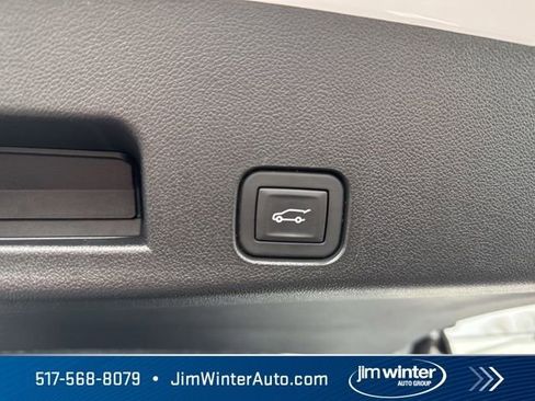 Used 2025 Buick Enclave Sport Touring image 25