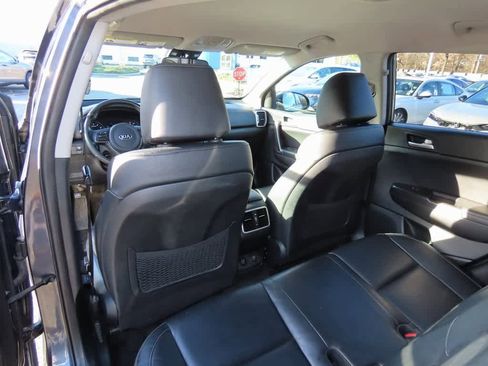 Used 2017 Kia Sportage EX image 16