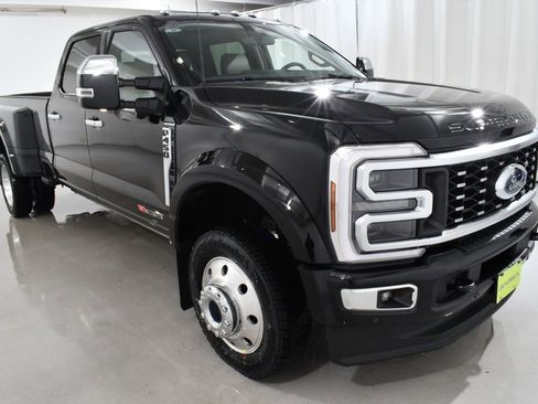 New 2026 Ford F450 Platinum w/ Platinum Plus Package image 5