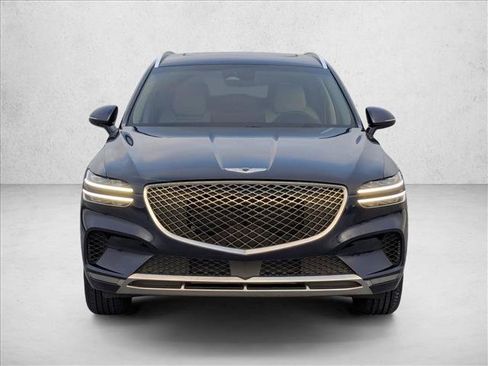 Used 2024 Genesis GV70 2.5T w/ Select Package AWD/4WD image 2