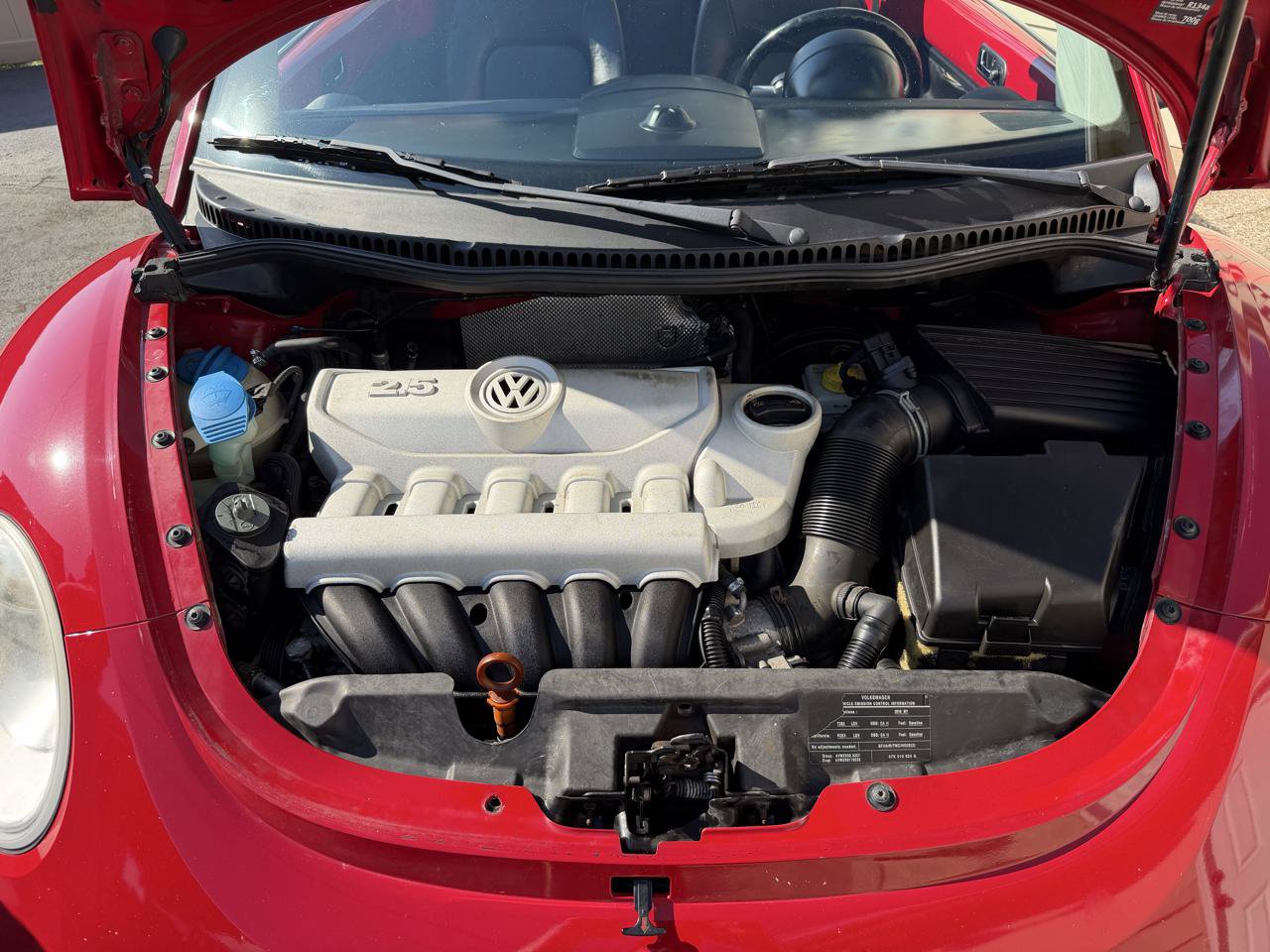 Used 2010 Volkswagen Beetle Convertible FWD image 21