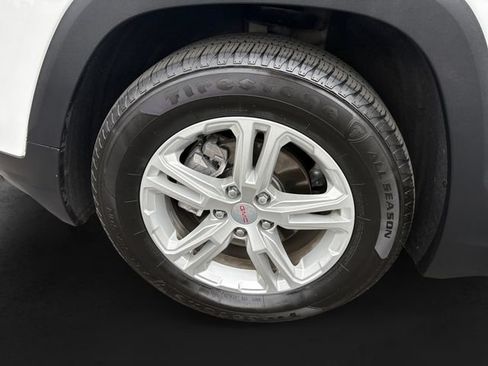 Used 2024 GMC Terrain SLE FWD image 11