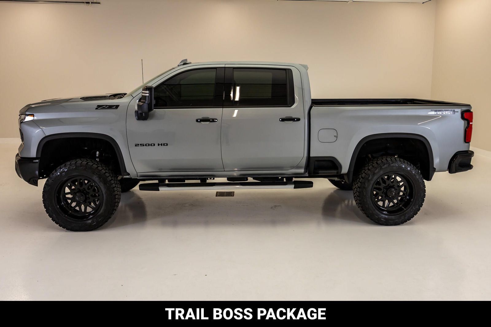 Used 2026 Chevrolet Silverado 2500 LTZ w/ LTZ Plus Package AWD/4WD image 6