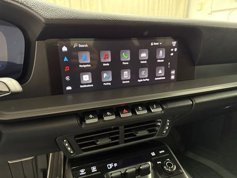 Used 2025 Porsche 911 Carrera image 15