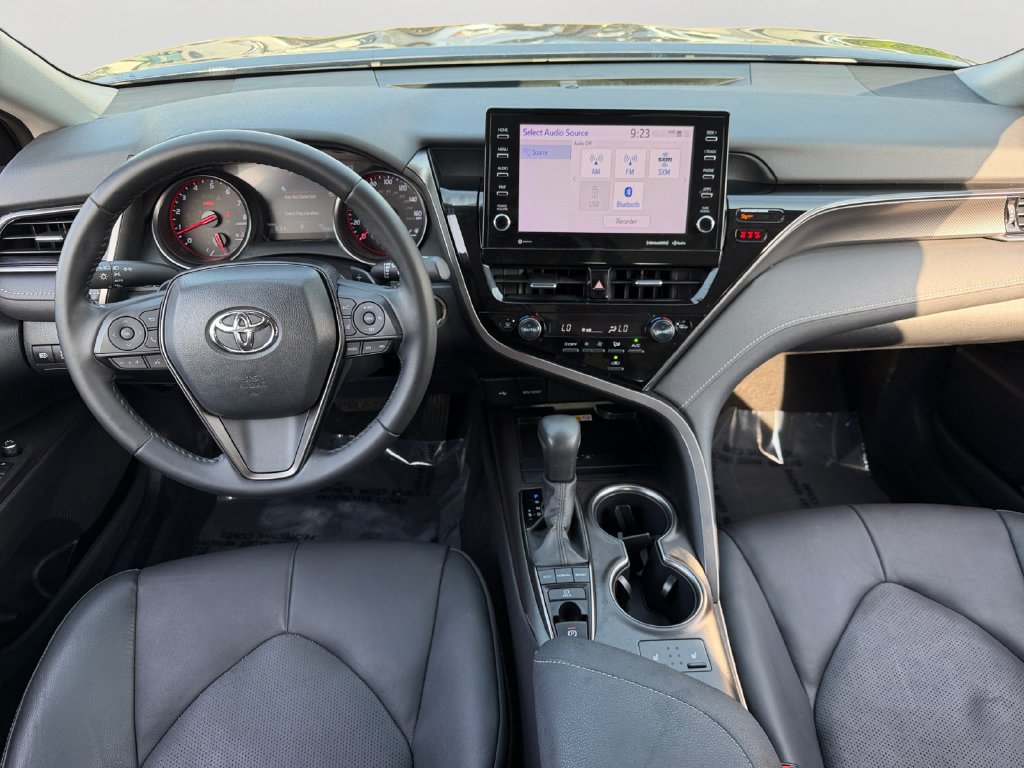 Used 2022 Toyota Camry XSE FWD image 11