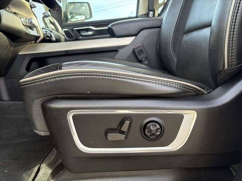 Used 2021 RAM 1500 Laramie image 11