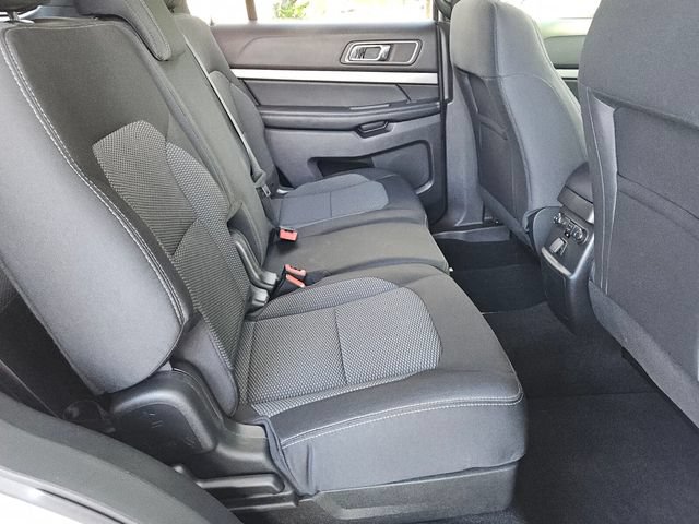 Used 2018 Ford Explorer XLT FWD image 14