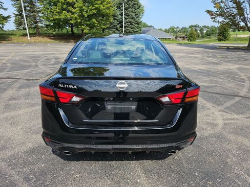 Used 2024 Nissan Altima 2.5 SR FWD image 5