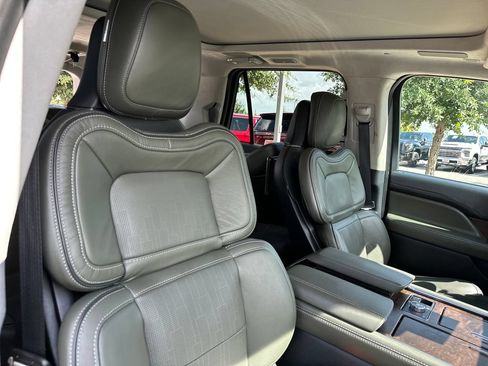 Used 2022 Lincoln Navigator L Black Label AWD/4WD image 37