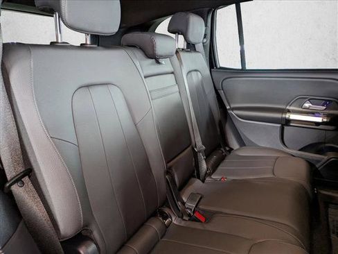 Certified 2025 Mercedes-Benz GLB 250 image 21