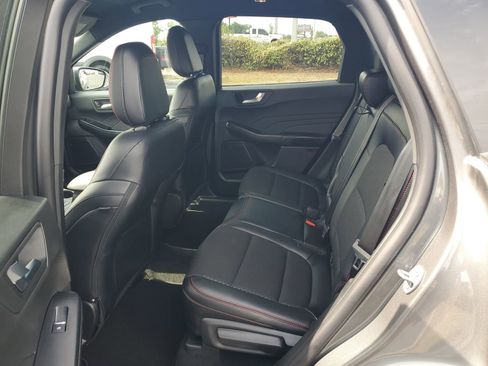 Certified 2025 Ford Escape ST-Line Select AWD/4WD image 12