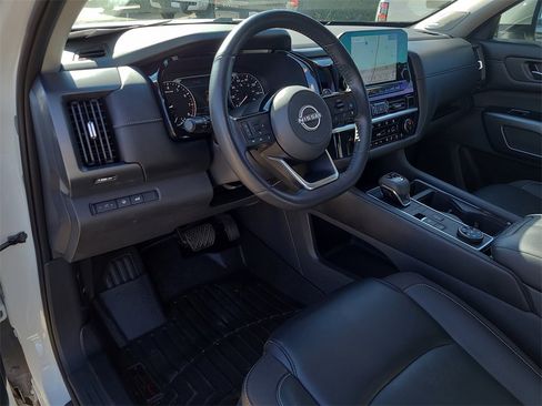 Certified 2023 Nissan Pathfinder SL w/ SL Premium Package image 18