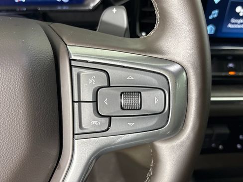 Used 2025 Chevrolet Silverado 1500 LTZ w/ LTZ Premium Package AWD/4WD image 17
