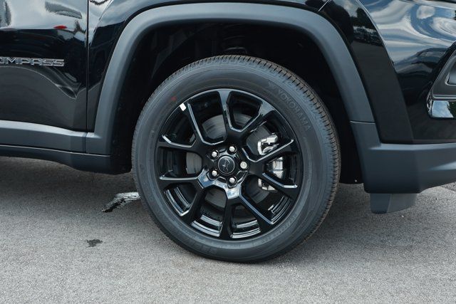New 2026 Jeep Compass Latitude AWD/4WD image 5