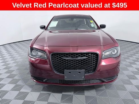 Used 2023 Chrysler 300 Touring w/ Sport Appearance Package image 3
