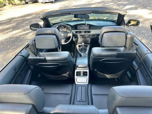 Used 2011 BMW 335i Convertible w/ M Sport Pkg image 6