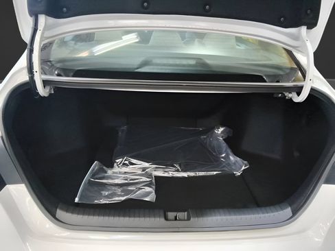 Used 2025 Honda Accord LX image 8