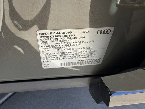 Used 2023 Audi Q5 e Premium Plus w/ Premium Plus Package image 48