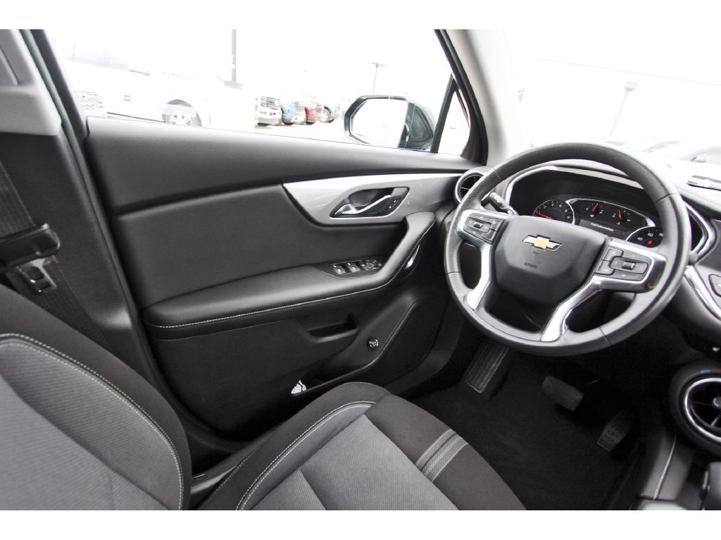Used 2024 Chevrolet Blazer LT w/ Convenience Package FWD image 8