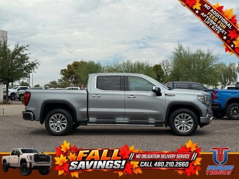 Used 2025 GMC Sierra 1500 Denali w/ Technology Package AWD/4WD image 5