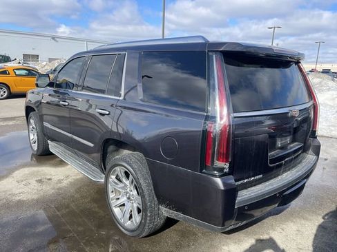 Used 2016 Cadillac Escalade Luxury image 10