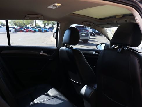 Used 2019 Volkswagen Golf SE w/ Driver Assistance Package FWD image 28