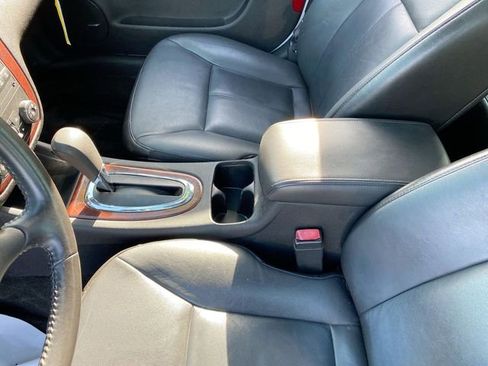 Used 2010 Chevrolet Impala LT w/ Luxury Edition Package FWD image 35