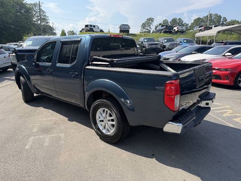 Used 2014 Nissan Frontier SV w/ SV Value Truck Package AWD/4WD image 7