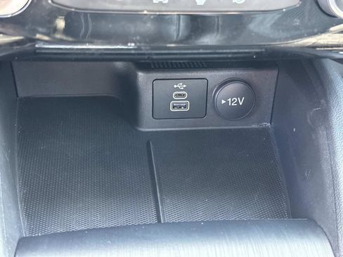 Used 2025 Ford Escape SE FWD image 15