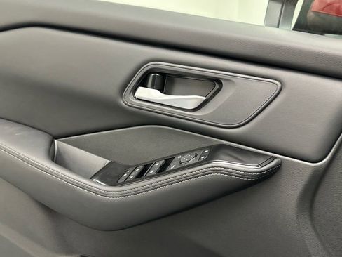 New 2026 Nissan Rogue SV AWD/4WD image 15