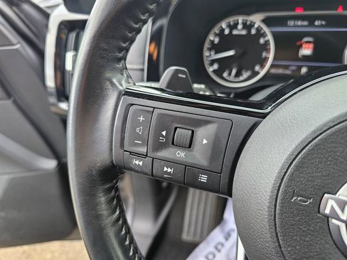 Used 2022 Nissan Pathfinder SV w/ Cargo Package image 13