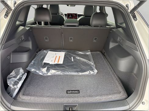 New 2026 Volkswagen Tiguan SE R-Line AWD/4WD image 28