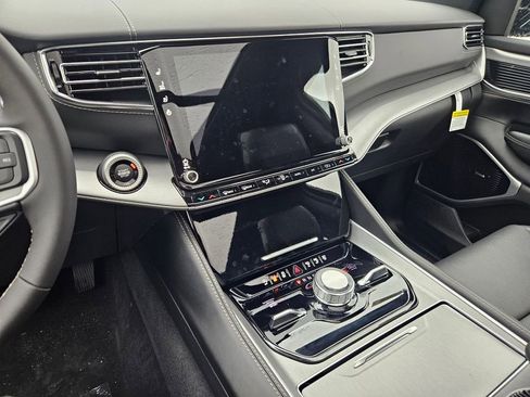 New 2026 Jeep Grand Wagoneer Limited image 23