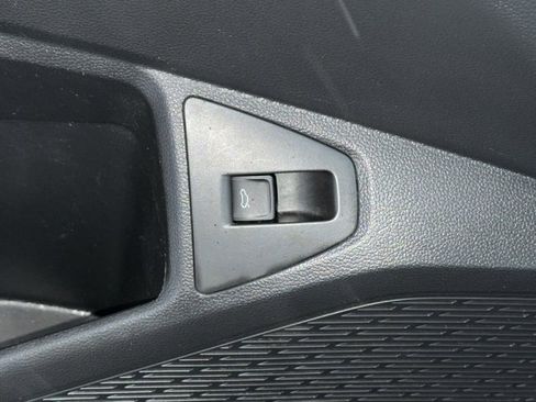 Certified 2020 Volkswagen Jetta R-Line w/ R-Line Cold Weather Package image 21