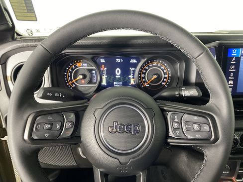 Used 2025 Jeep Wrangler Unlimited Sport AWD/4WD image 20