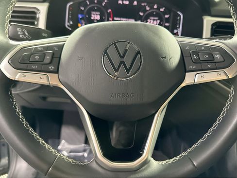 Used 2022 Volkswagen Atlas Cross Sport SE image 20