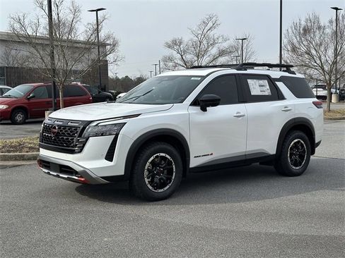 New 2026 Nissan Pathfinder Rock Creek image 3