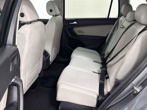 Used 2021 Volkswagen Tiguan SEL image 25