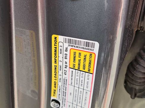 Used 2024 Ford Edge Titanium image 25