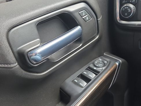 Used 2021 Chevrolet Silverado 1500 LT image 11