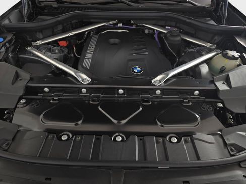 New 2026 BMW X5 xDrive40i w/ M Sport Package AWD/4WD image 32
