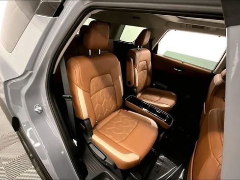 New 2026 Nissan Pathfinder Platinum image 36