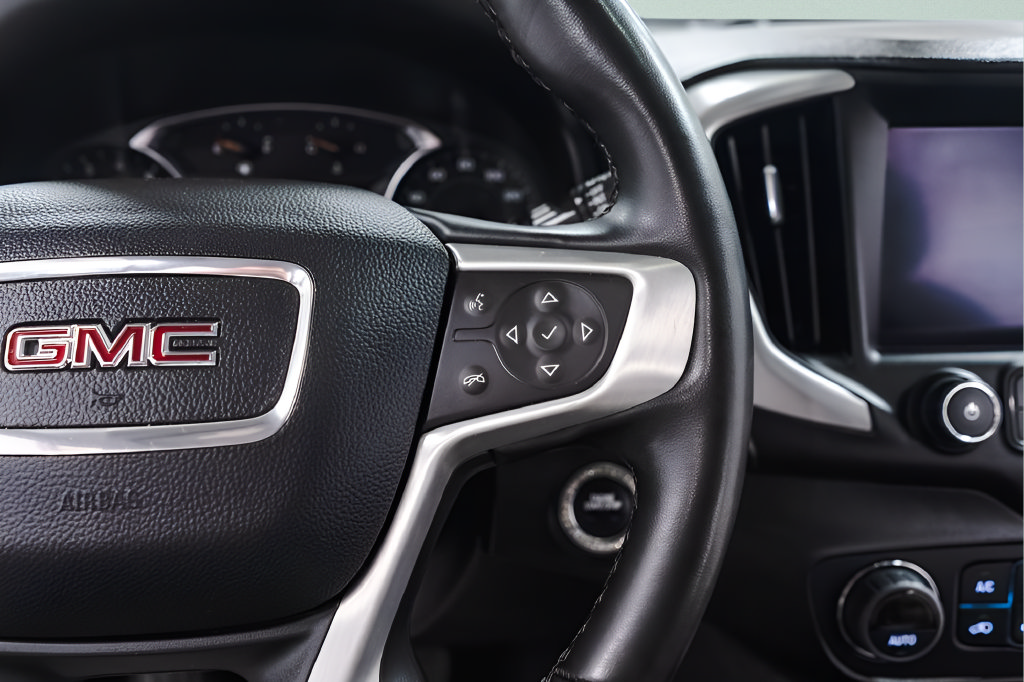Used 2023 GMC Terrain SLT AWD/4WD image 11